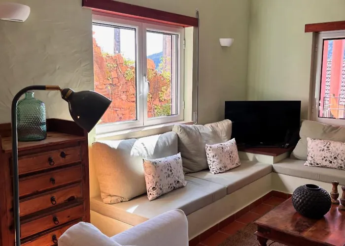 New Flat With View Over The River Zezere Апартаменты *